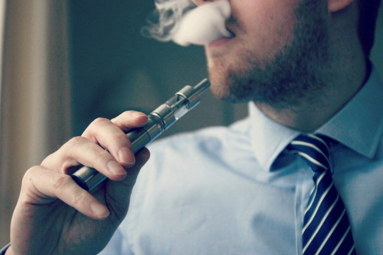 Flavours used in e-cigarettes damage blood vessels