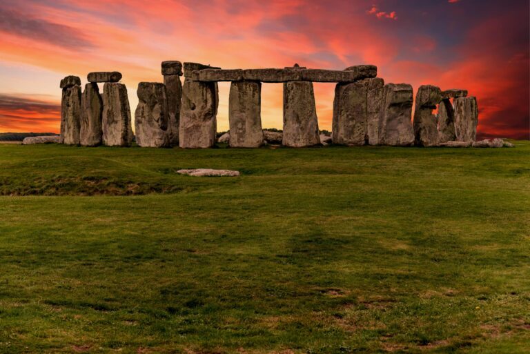 Did the makers of the mysterious Stonehenge succumb to plague? Possible, say scientists